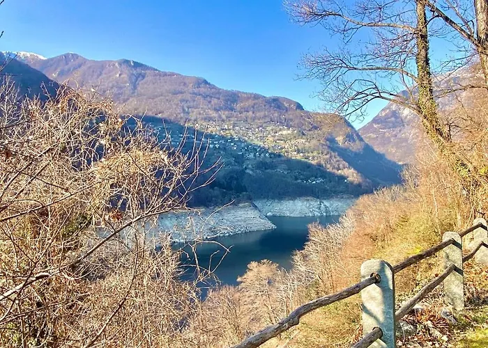 Rustico Dans Hameau Vue Verzasca 고르돌라