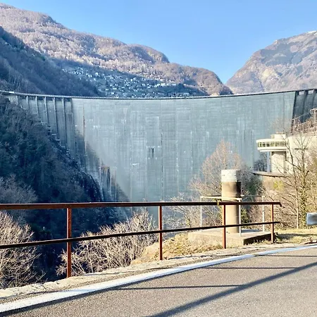 Rustico Dans Hameau Vue Verzasca * Gordola